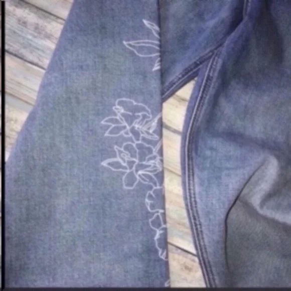 NWT Express Vintage Skinny High Rise Floral - Picture 4 of 6